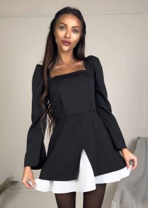 Išskirtinio dizaino suknelė