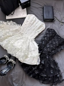 Išskirtinio dizaino suknelė