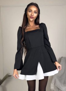 Išskirtinio dizaino suknelė