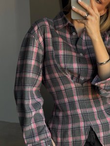 Išskirtinio dizaino languoti marškiniai
